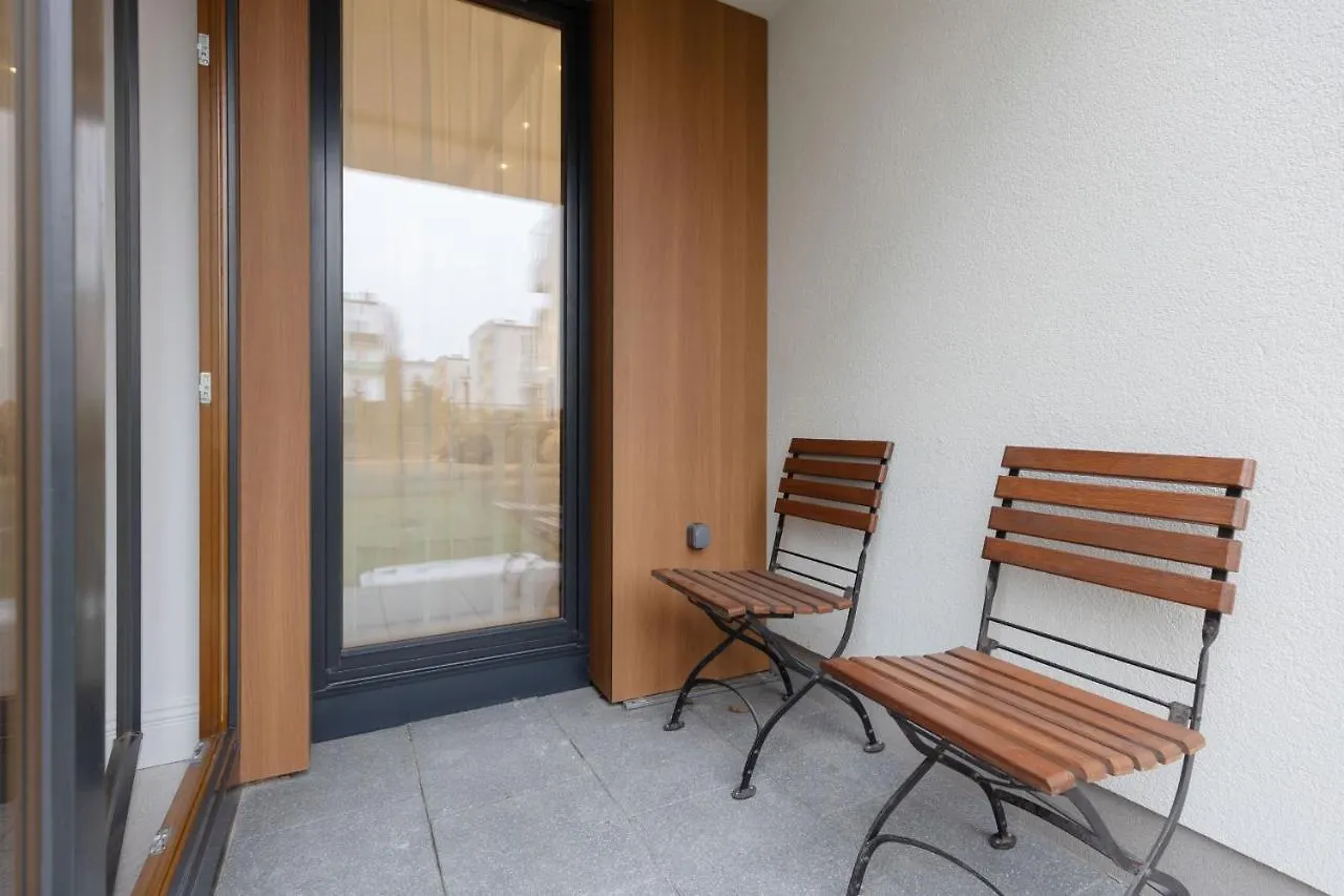 Apartment With Terrace Rezydencja Lazienki Park By Renters Prestige Varšava