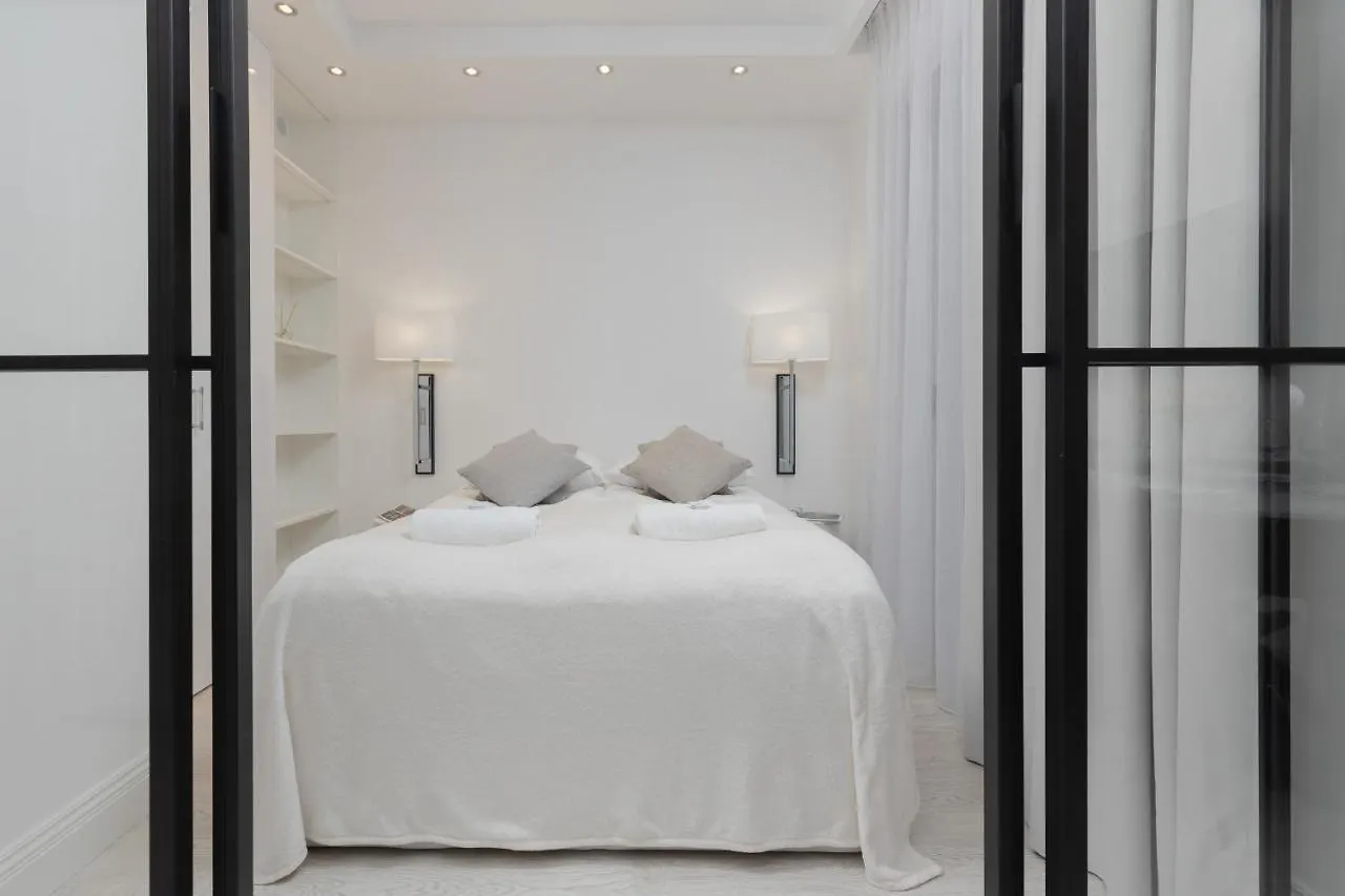 Apartment With Terrace Rezydencja Lazienki Park By Renters Prestige Warsaw