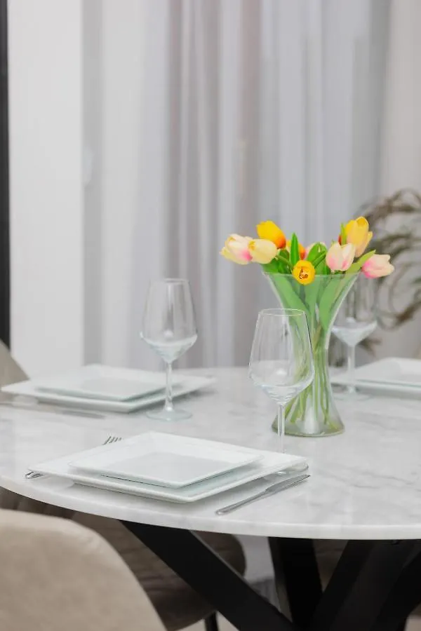 Apartment With Terrace Rezydencja Lazienki Park By Renters Prestige Warsaw